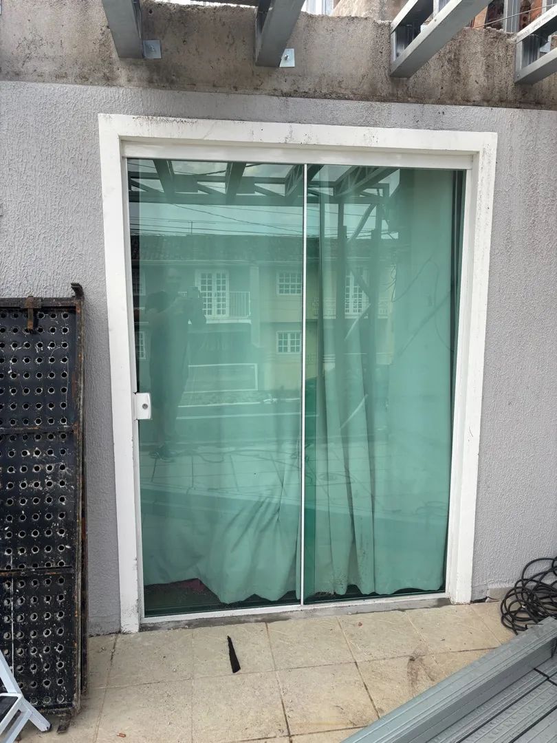 Porta de Vidro para Área Externa 1,50 cm largura x 2,10 cm altura  - Foto 4