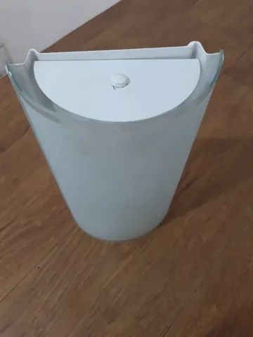 4 Luminárias de parede em alumínio branco e vidro jateado. - Foto 3