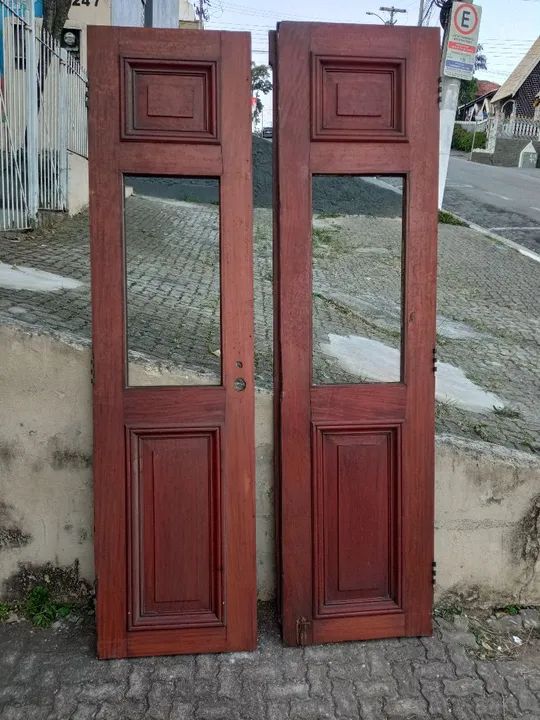 Porta dupla de madeira de demolição | Retirar no local 