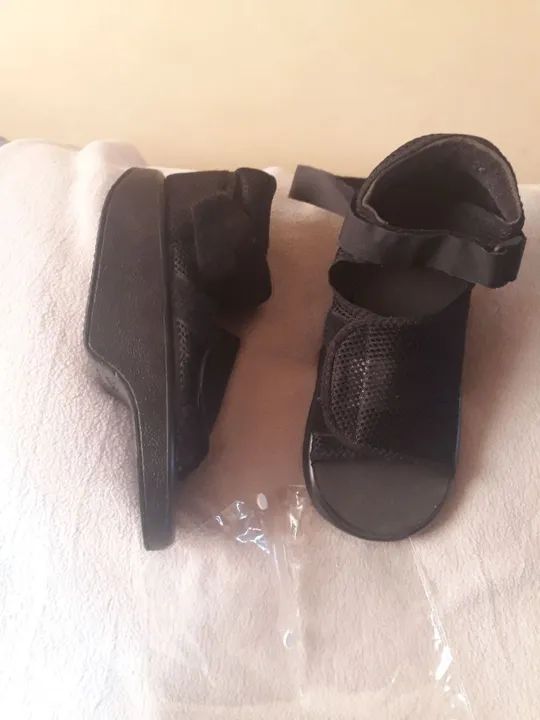 Sandália Ortopédica com Cunha e Alívio para Calcanhar - Foto 2