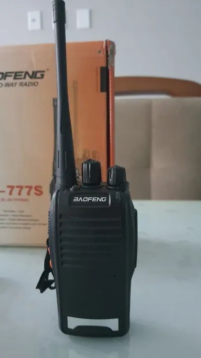 Radio Walk Talk Comunicator 16 Ch Baofeng