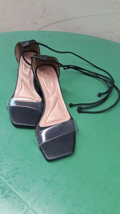 Sandália de Salto Alto Feminina com Amarração
