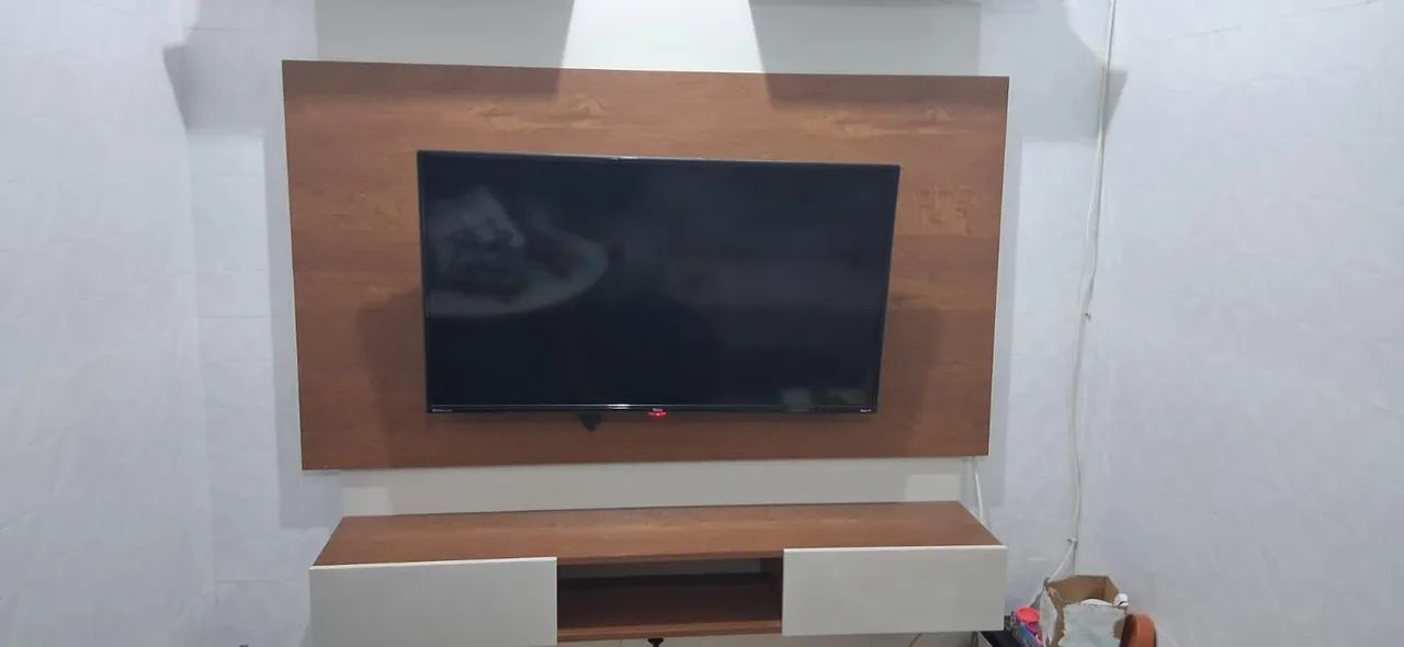 Rack com painel suspenso64330582972675121