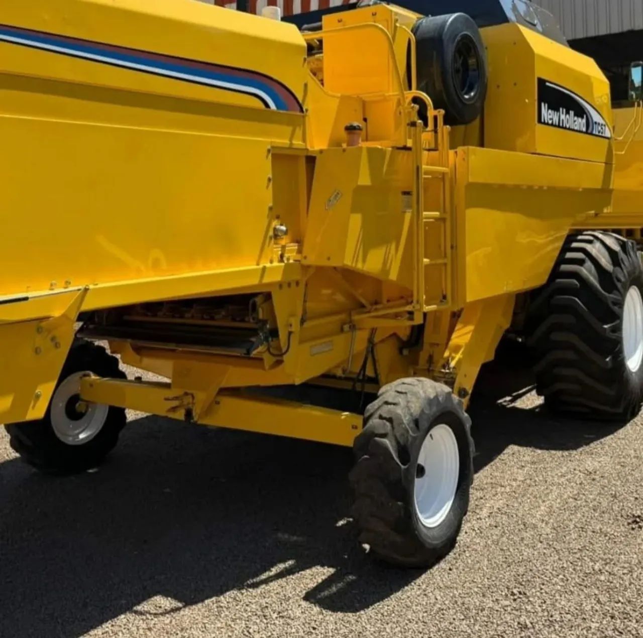 NH tc57 hidro  - Foto 3