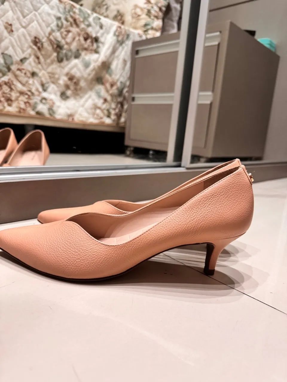 Scarpin nude de couro - Foto 5