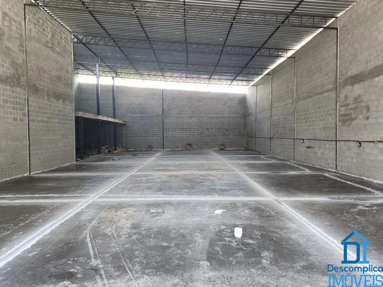 Excelente Galpão Comercial de 600m² - Pontezinha