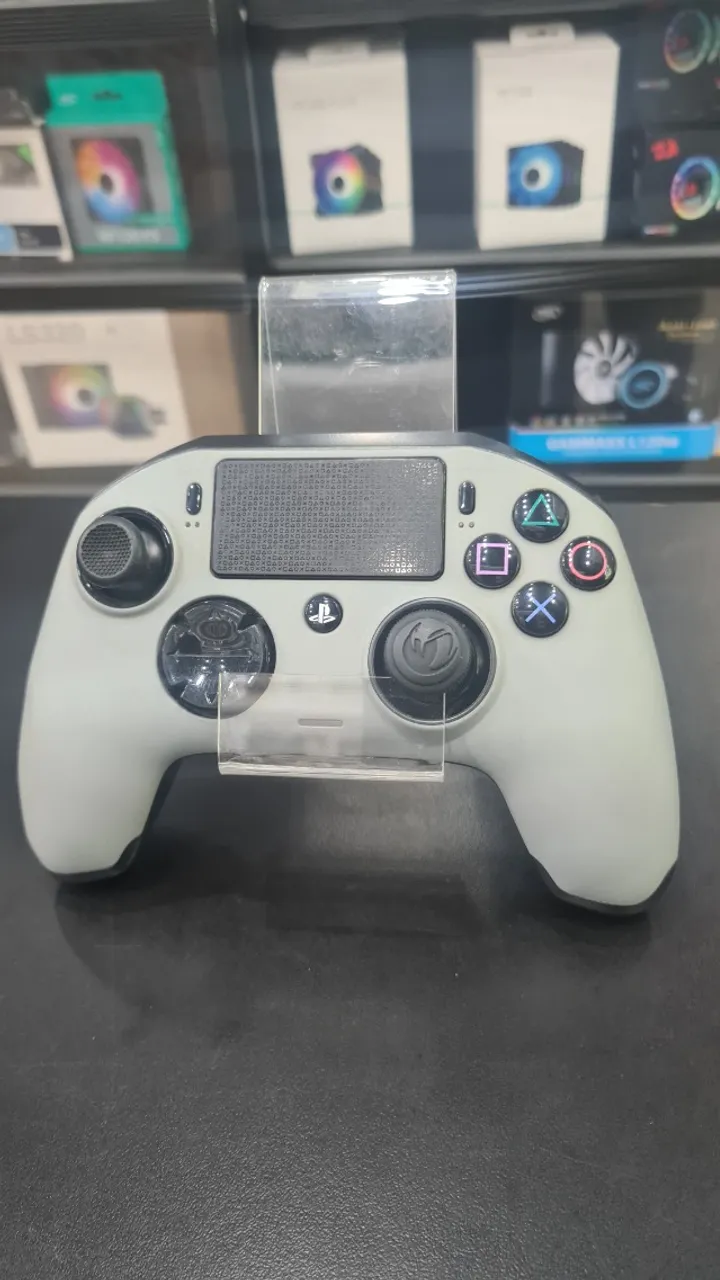 Controle Pro Nacon Revolution 2 - PS4 e PC | Personalizável e Ergonomicamente Ajustado