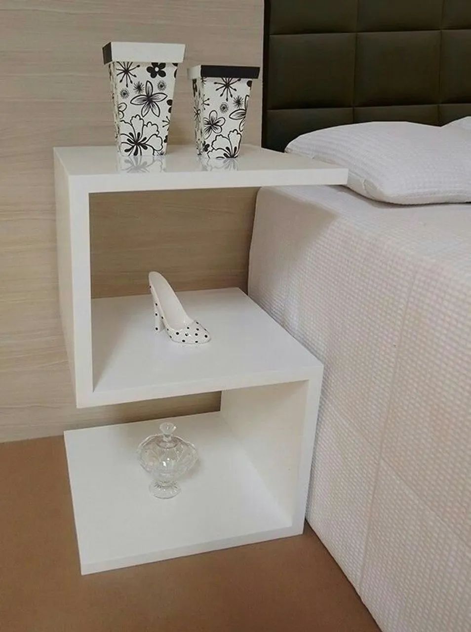 Mesa de cabeceira / mesinha lateral sofá quarto sala MDF branco / Leia a descrição do anún - Foto 2