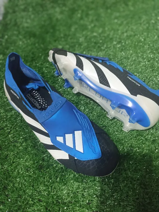 Chuteira Adidas Predator + brinde