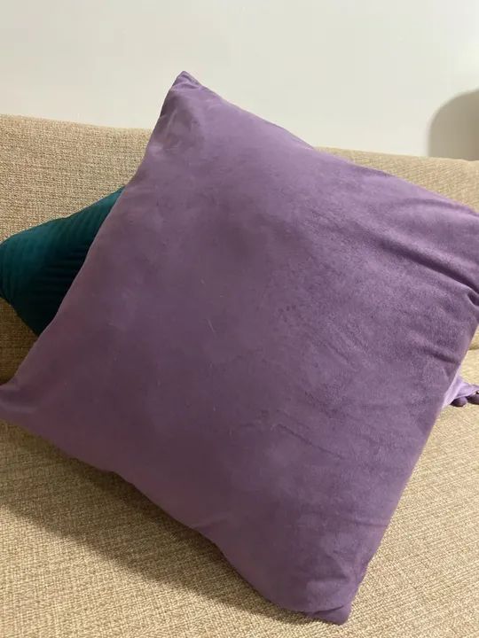 Almofadas : 4 unidades : 2 verde, 1 lilás, 1 bege com marrom  - Foto 3