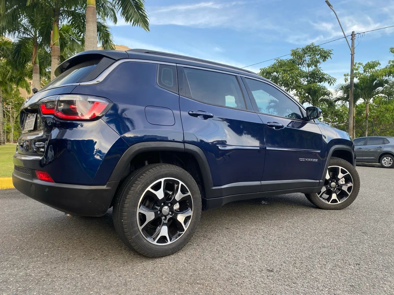 Jeep Compass COMPASS LONGITUDE 2.0 4x4 Dies. 16V Aut. 2019