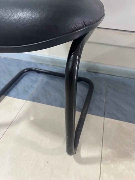 Cadeira Executiva Base Fixa Corino Preto - Foto 4