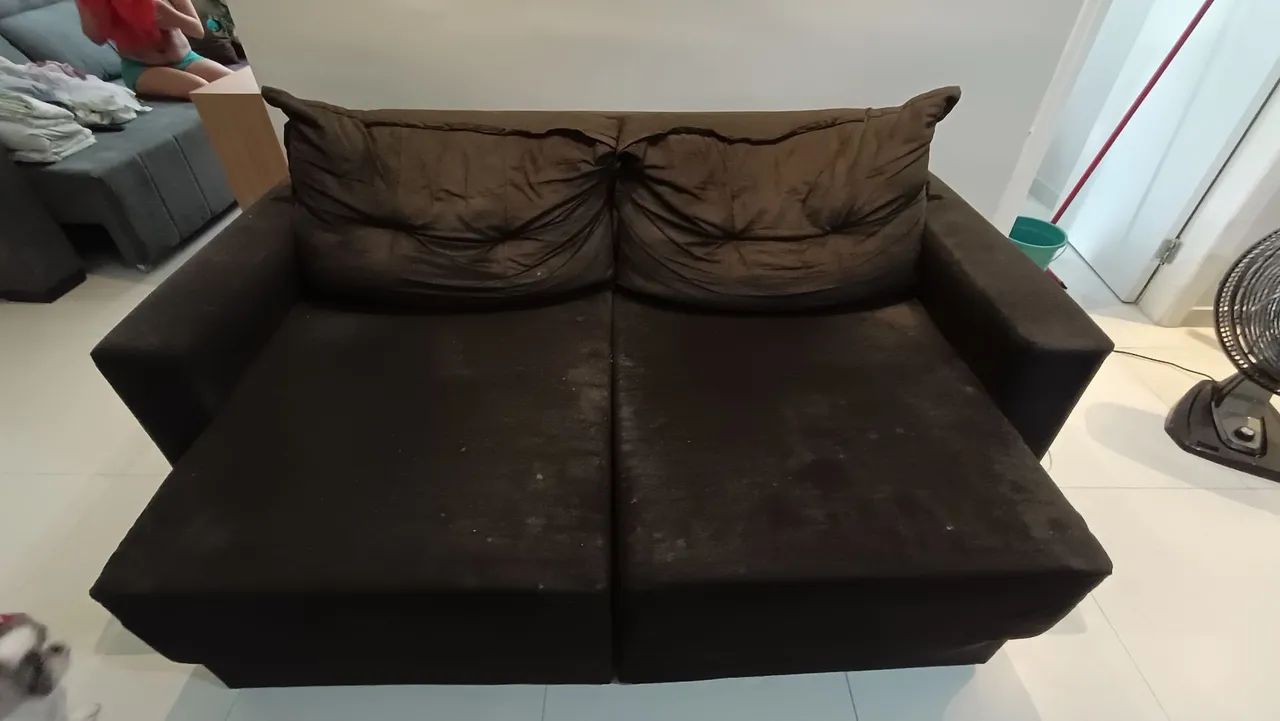 Retractable sofa in good condition64850511019138121