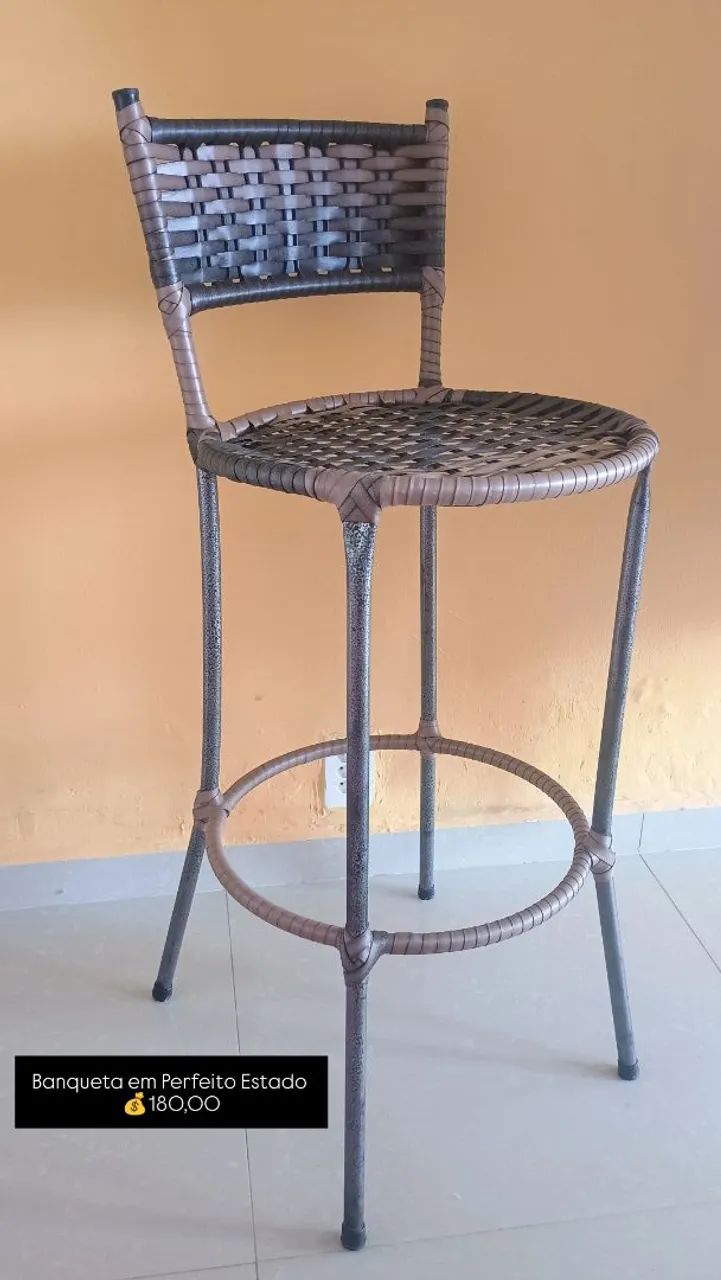 Banqueta em Rattan 