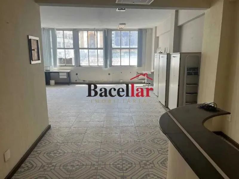 Sala : / Comercial / Centro