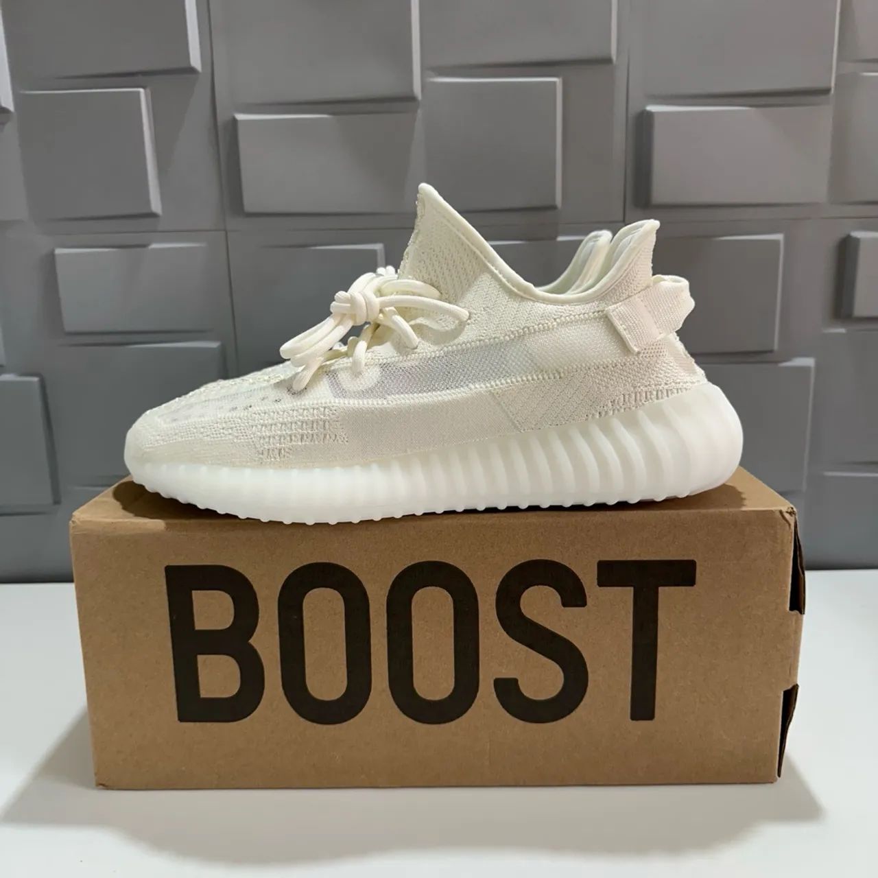 Adidas Yeezy Boost 350 V2 Bone 42