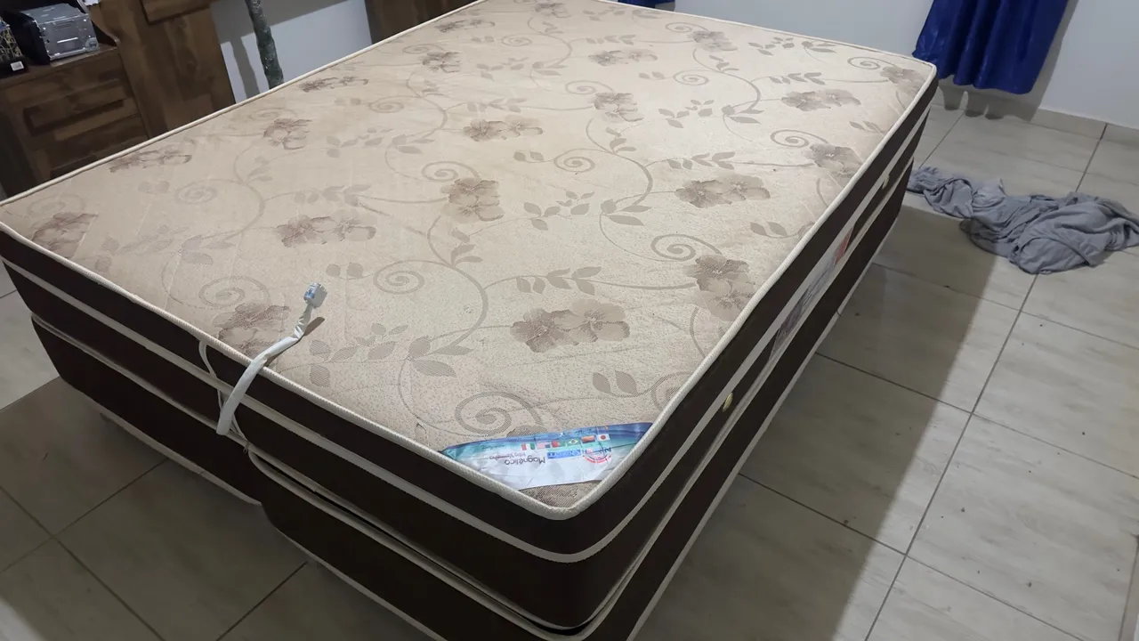 Cama Box Casal com Colchão