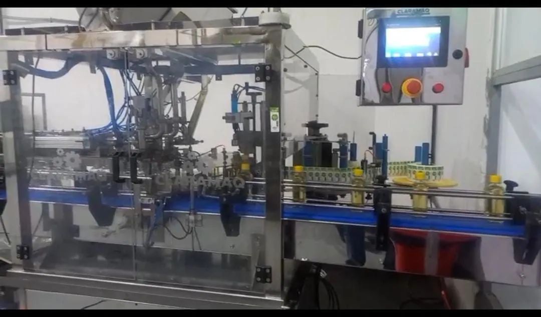 Envasadora completa envasa ,posiciona tampa,rosqueador,rotulagem e acumulador de frascos - Foto 4