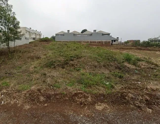Terreno plano à venda no bairro Monte Verde em Farroupilha, RS. Medindo 12,15 x 29,70 metr