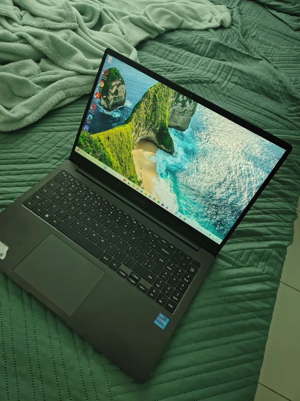 Vendo notebook galaxy book 2 