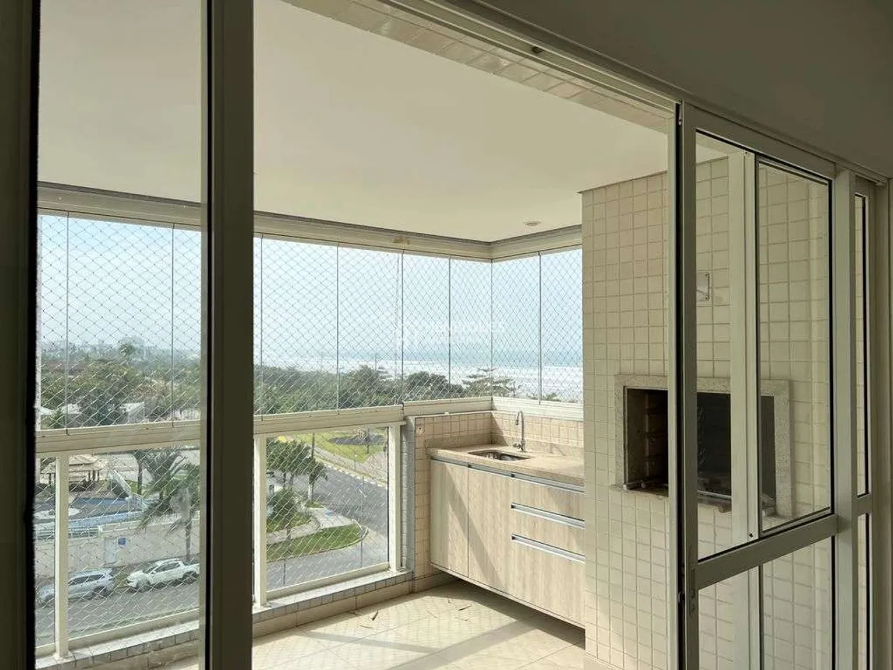APARTAMENTO PÉ NA AREIA COM VISTA PARA O NASCER DO SOL E O MAR