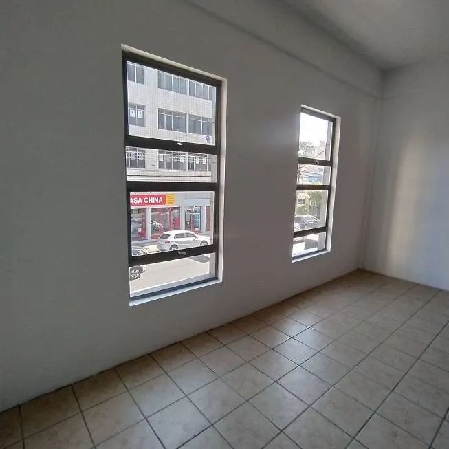 ---Sala Comercial Central Cel Bittencourt - Foto 4