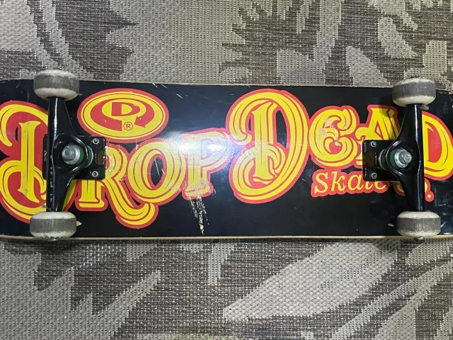 ? Skate Completo Drop Dead - Pouco Uso!