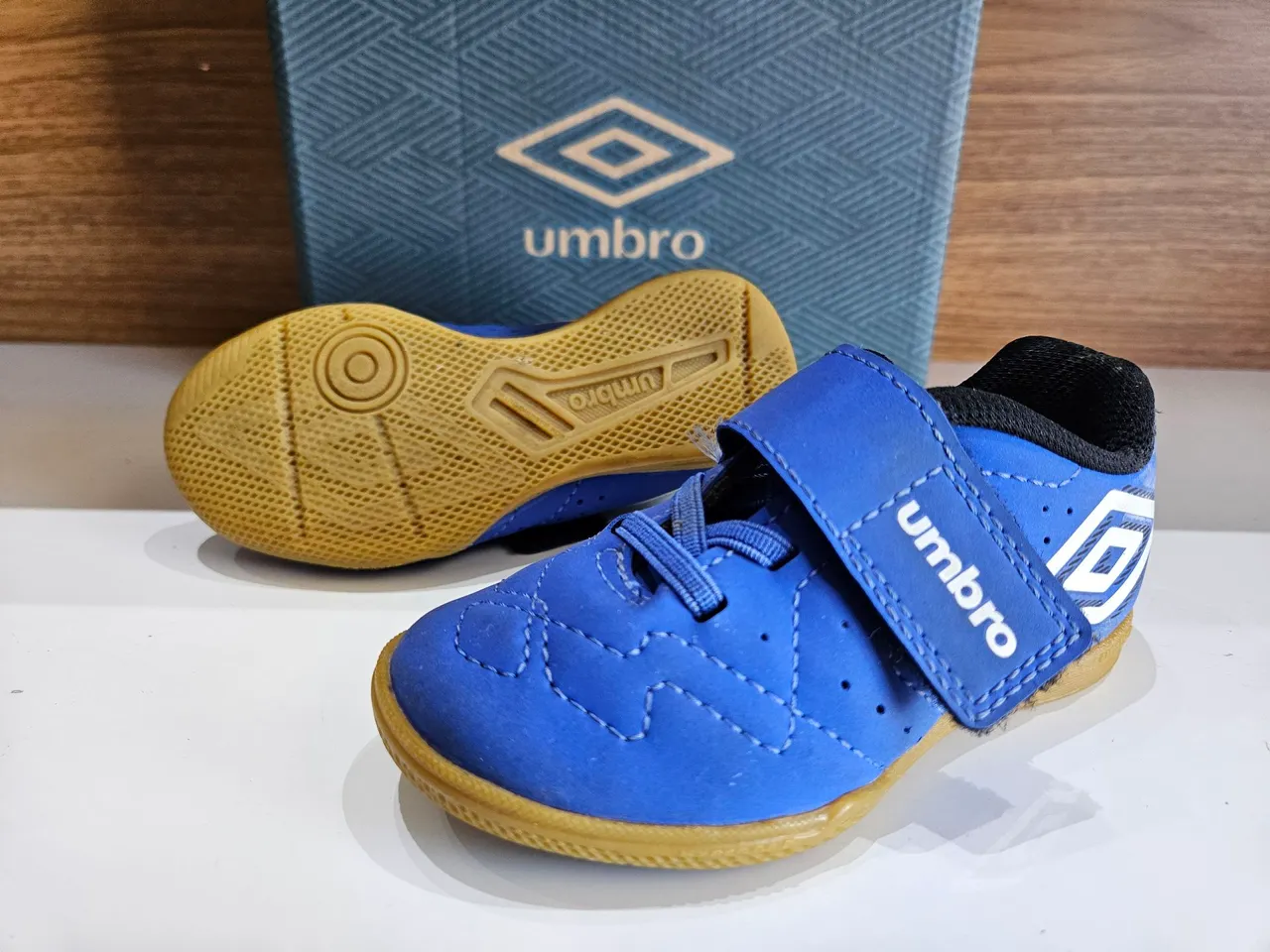 02 Tênis e 01 Chinelo Infantil. Umbro - Azul
