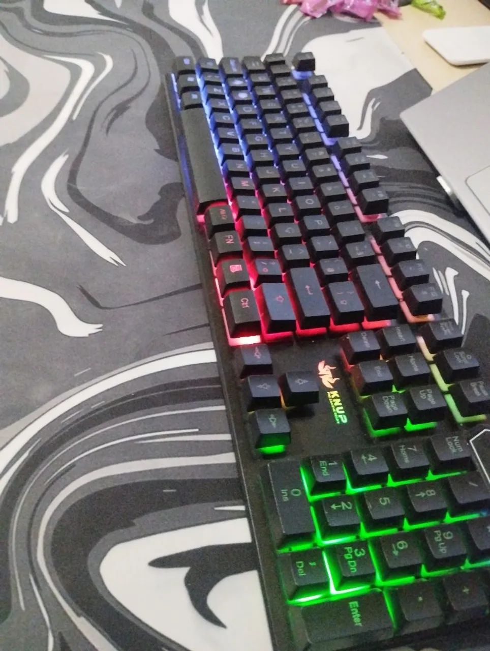 Teclado de membrana64312624991363120