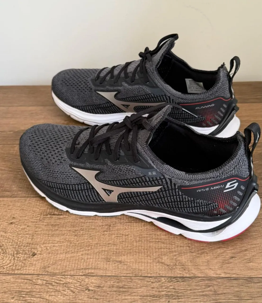 Tênis Mizuno Wave Mirai 5 - Original