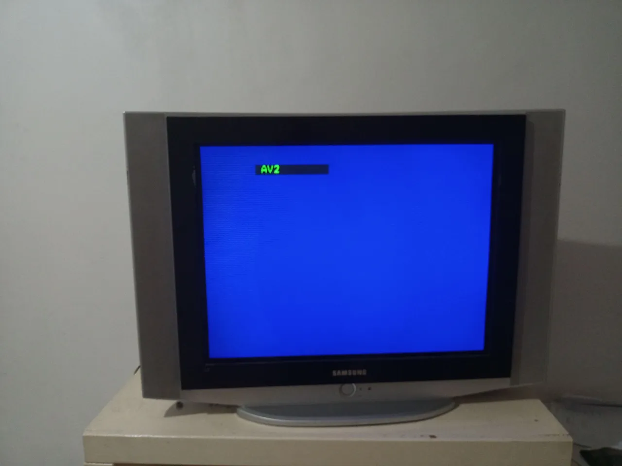 "tv de tubo" - TVs no Brasil