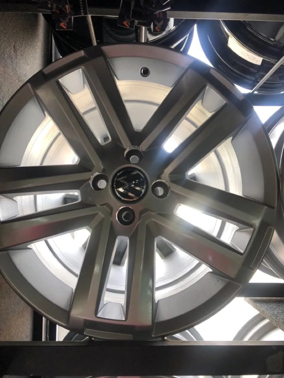 Jogo de rodas vw amarok aro 17? furação 4x100 semi/ novas