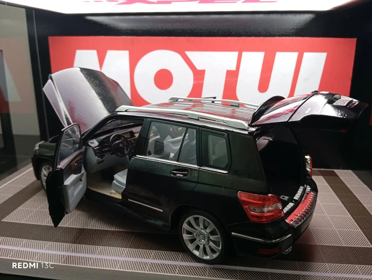Top Miniatura GLK Class - Minichamps - escala 1/18 - Foto 2