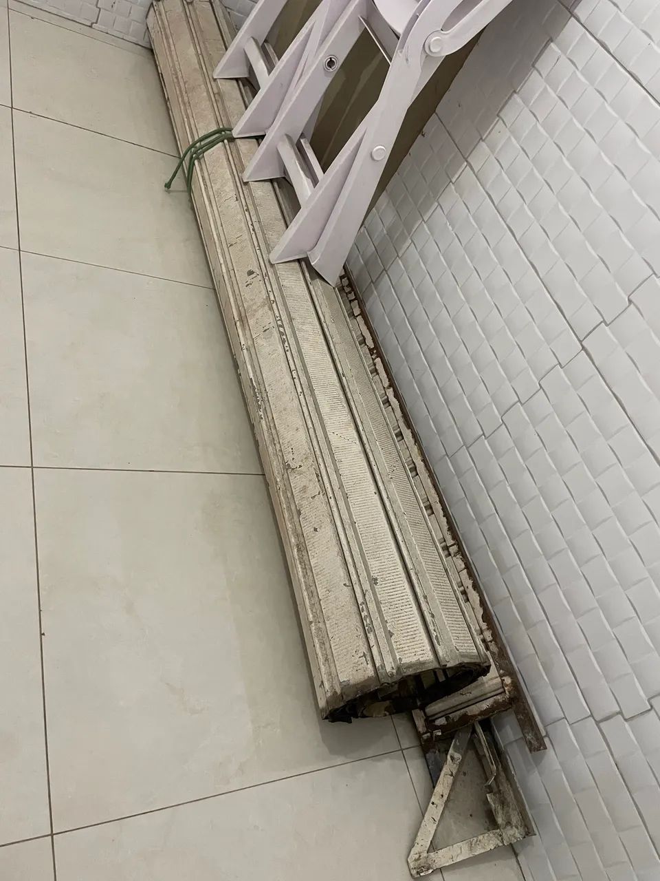 Porta de rolar 2.40 de altura por 2.40 de largura  - Foto 5