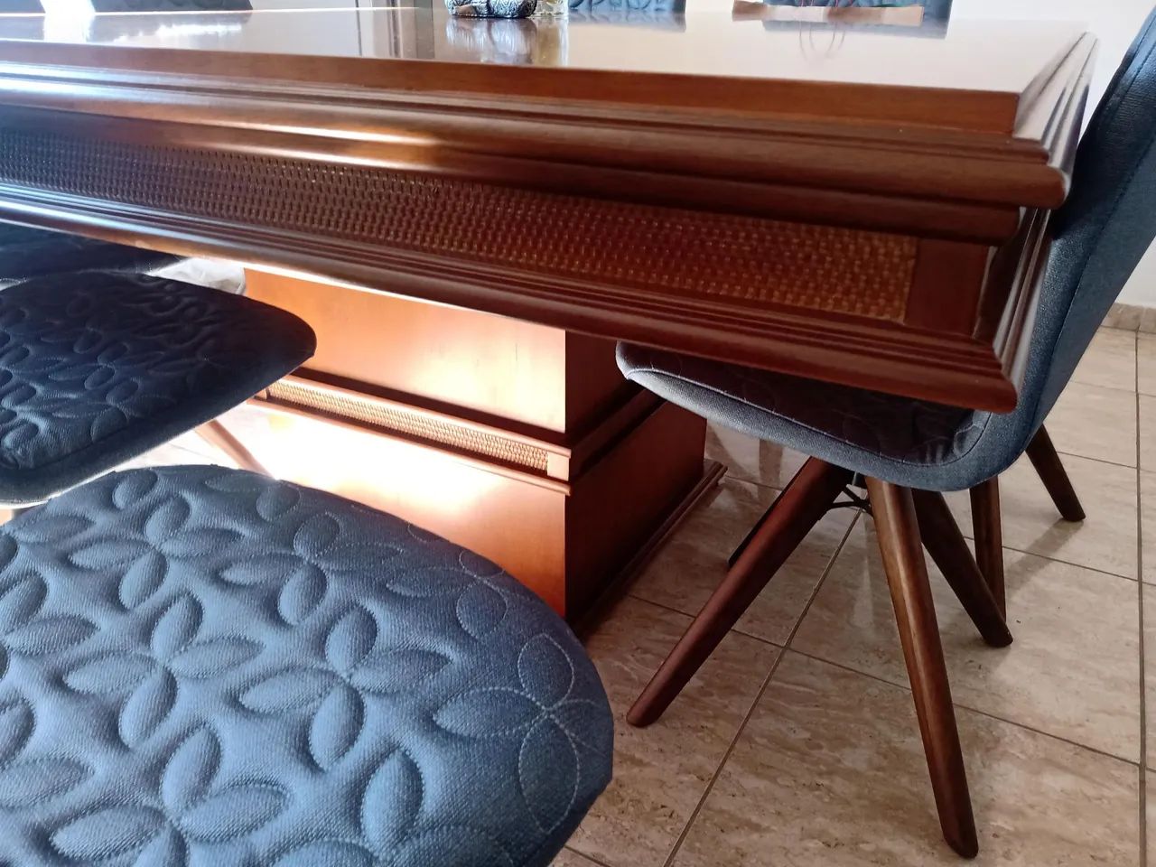 Mesa de Jantar em Madeira Embua - Foto 2