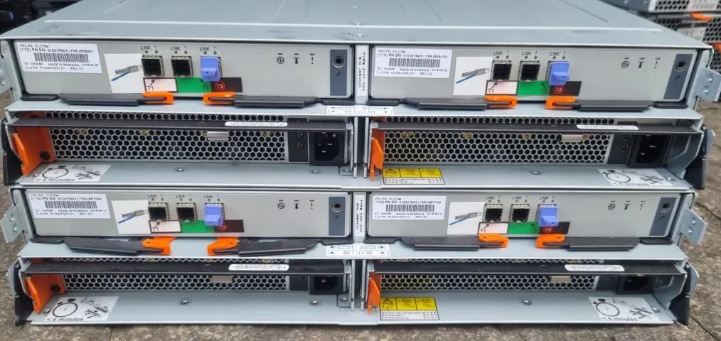 IBM System Storage DS * D04  - Foto 3