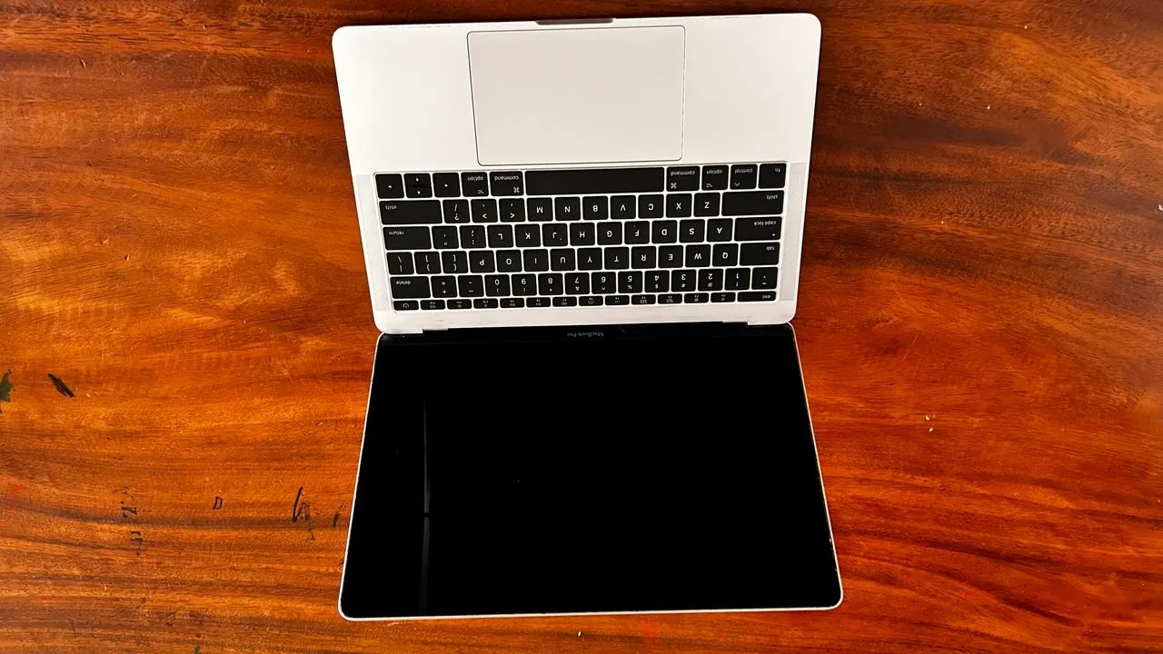MacBook Pro 13 - Intel i5 | 8GB RAM | macOS Ventura - Notebooks