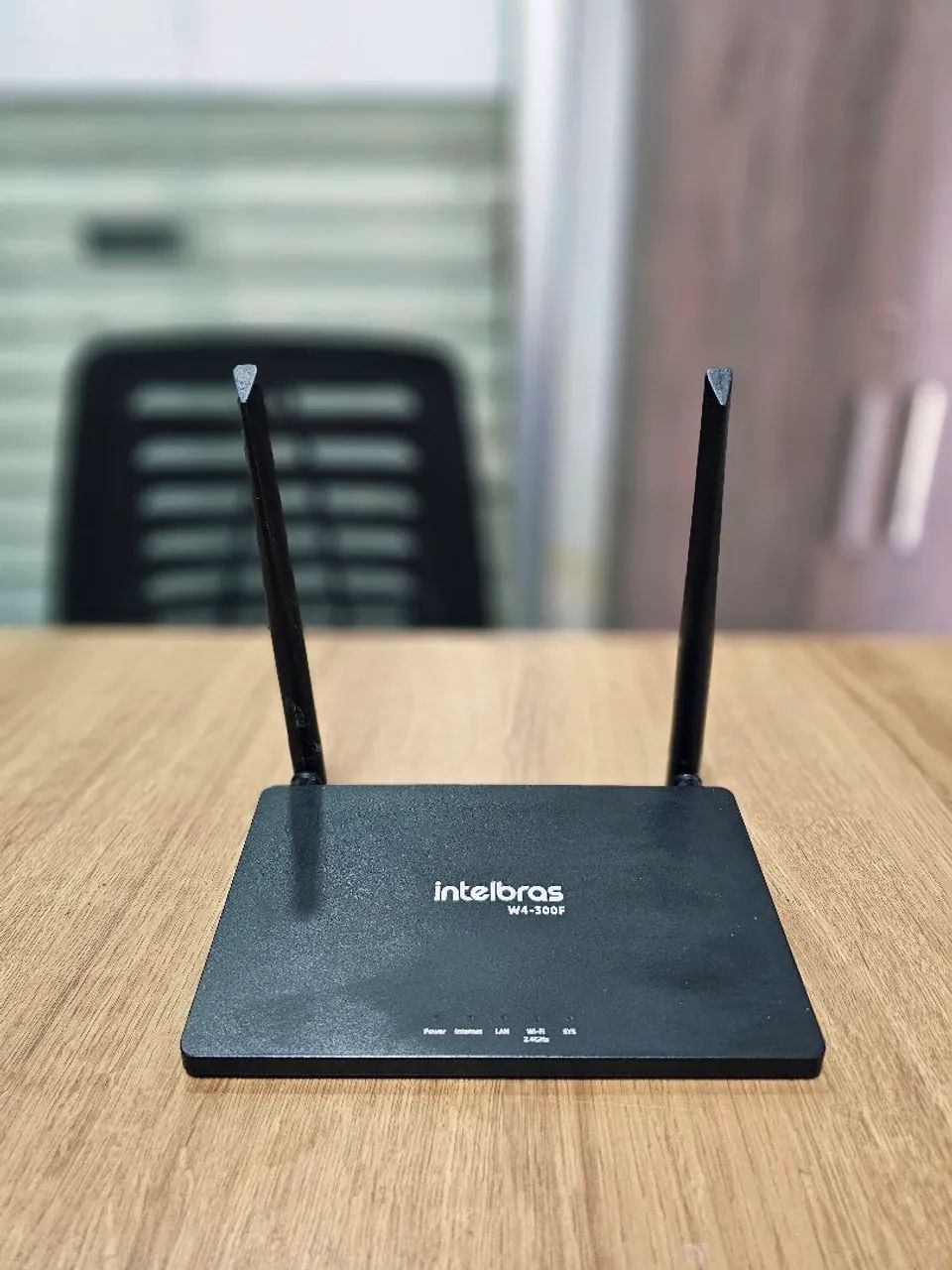 Lote 10 Roteador Intelbras W4-300f acompanha fonte e patch cord