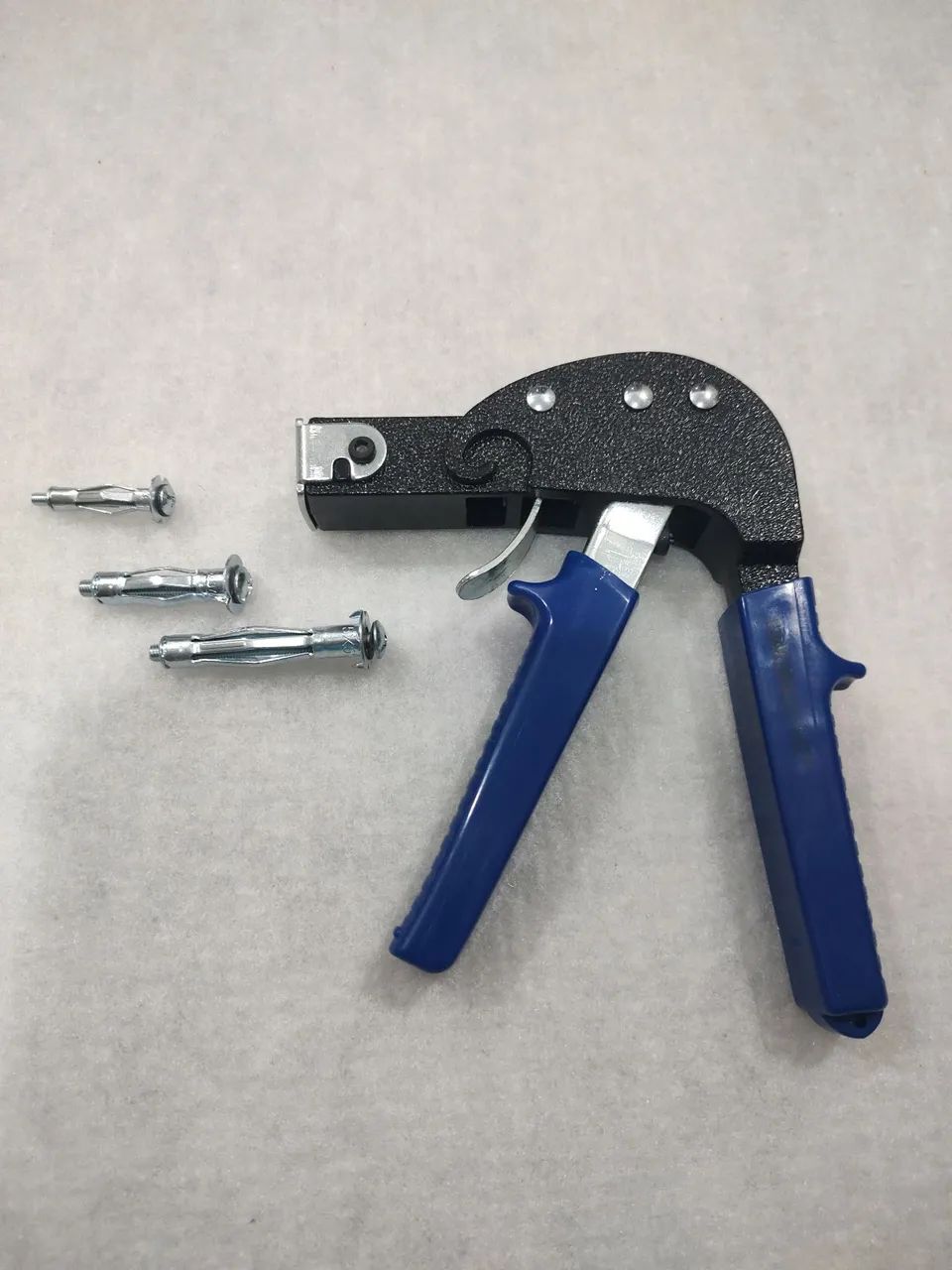 kit buchas de aço para drywall com alicate aplicador