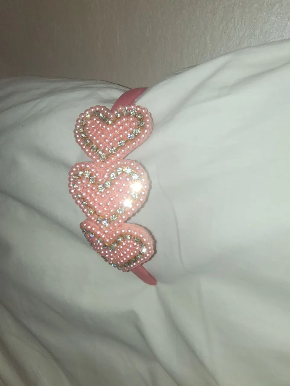 Tiara de coração com pérolas e strass - Foto 4