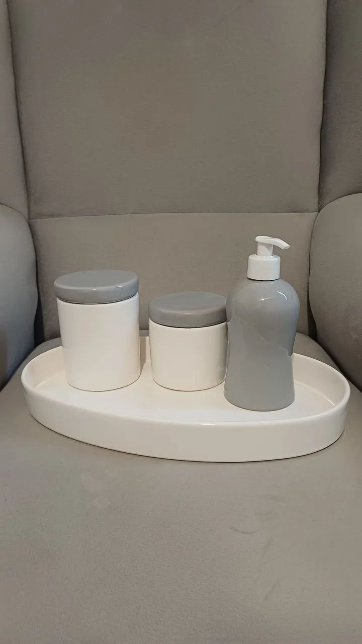 Kit higiene bebê em porcelana