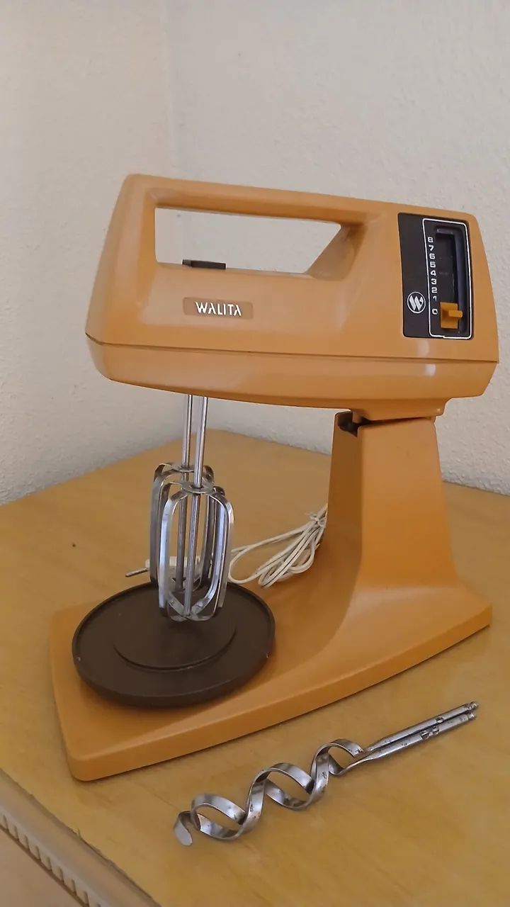 Batedeira antiga Walita