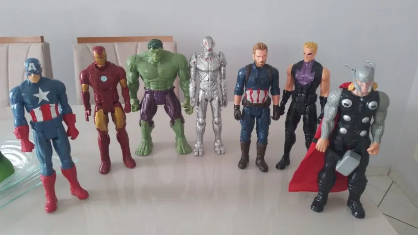 vingadores action figure boneco