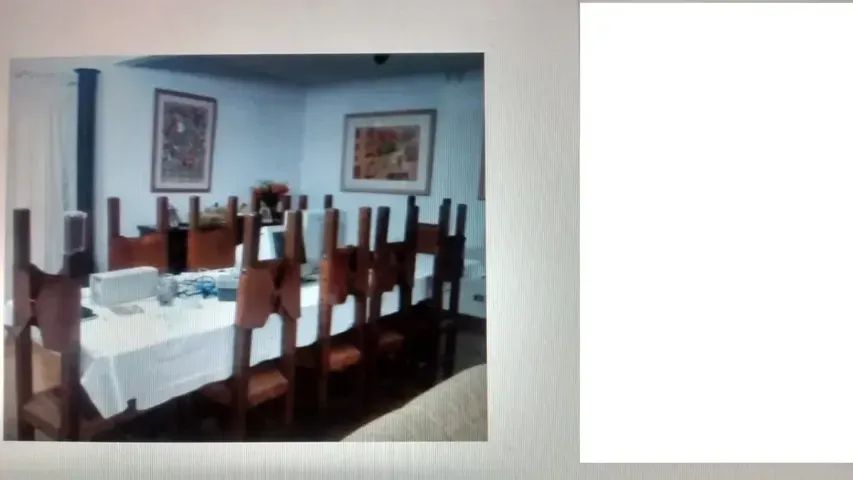 Mesa De Madeira Maciça (+) 10 Cadeiras Madeiras Maciça (Usado)