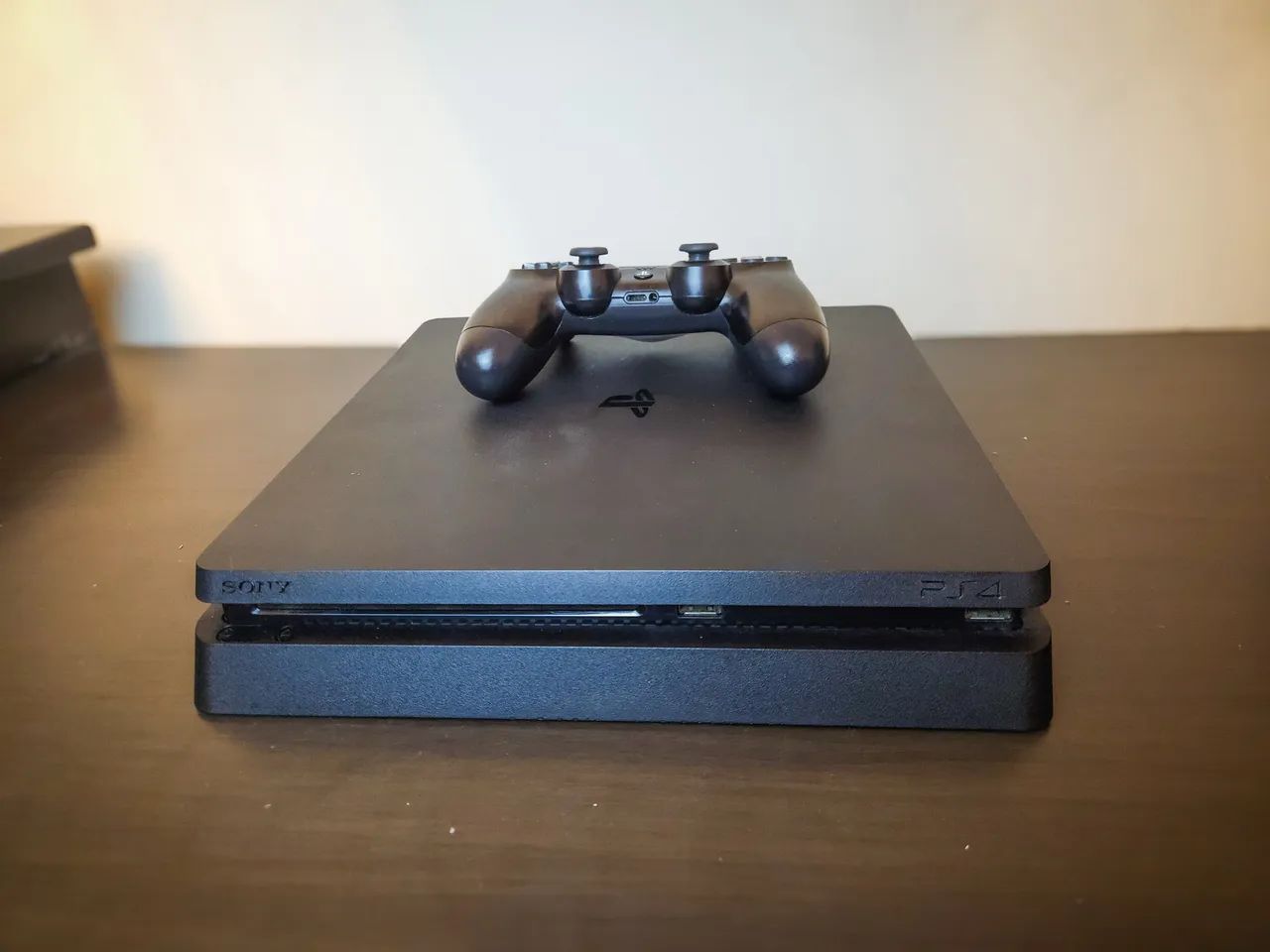 PS4 Slim sem defeitos com jogo gta mídia física