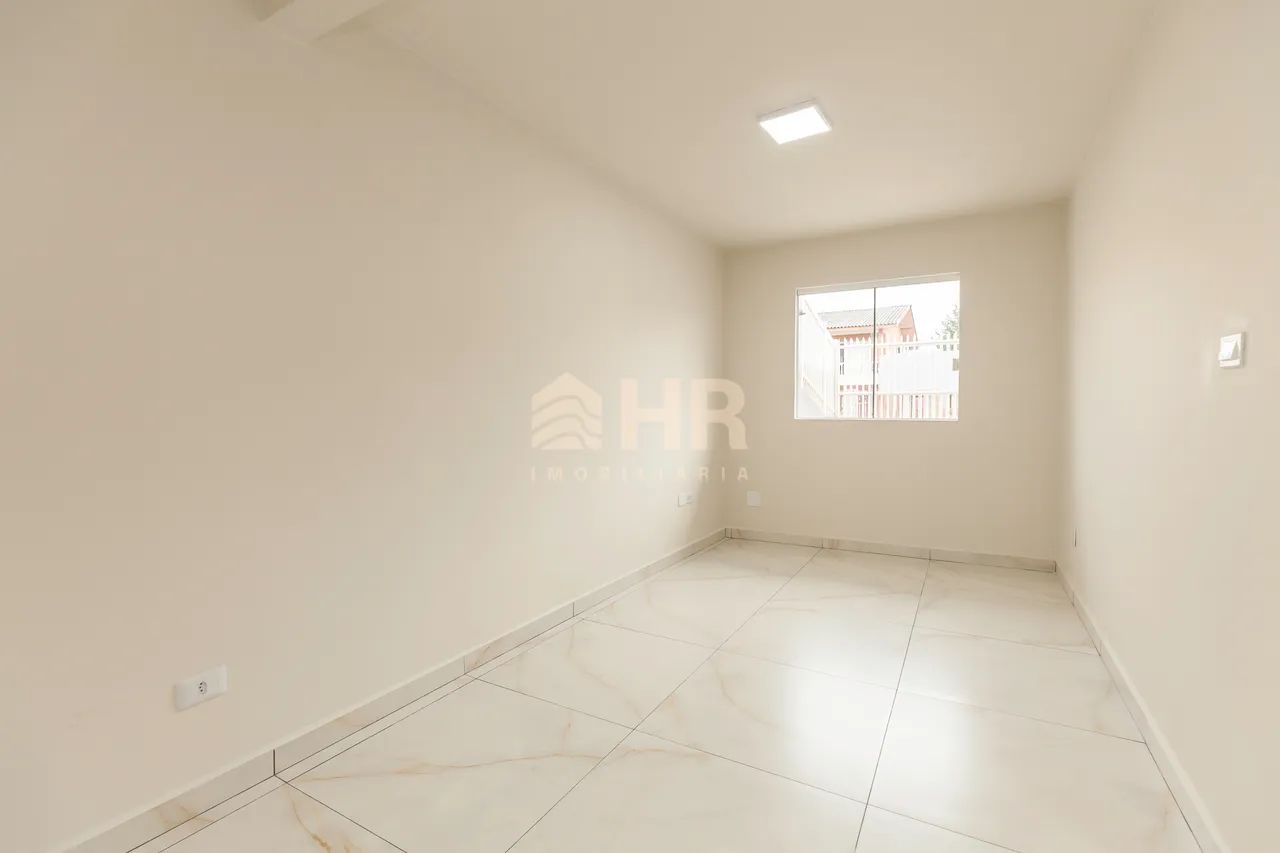 Sobrado com 03 dormitórios e 02 vagas de garagem Balneário Riviera Matinhos - Foto 2