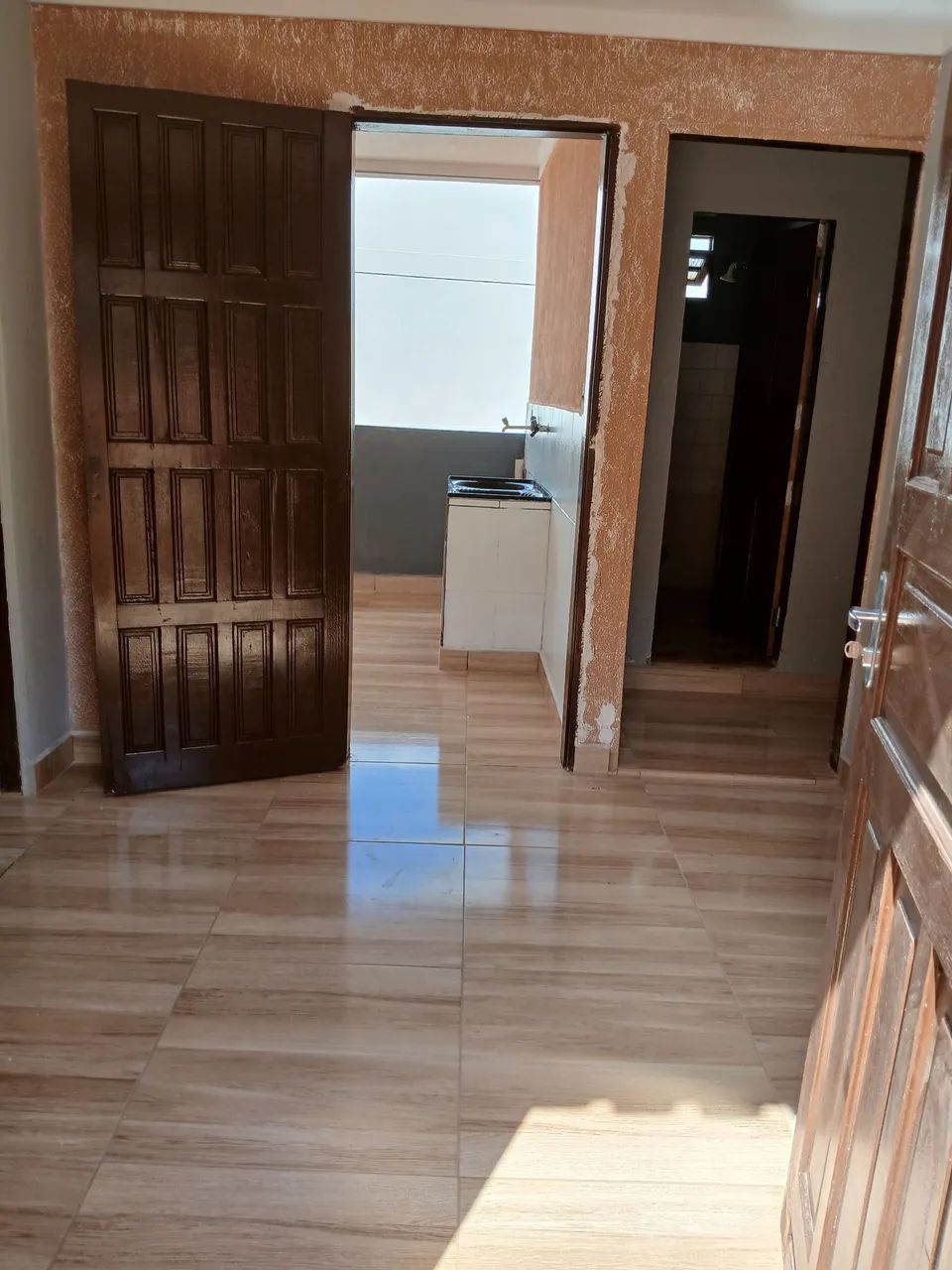 Vendo 2 casas  e uma kitnet