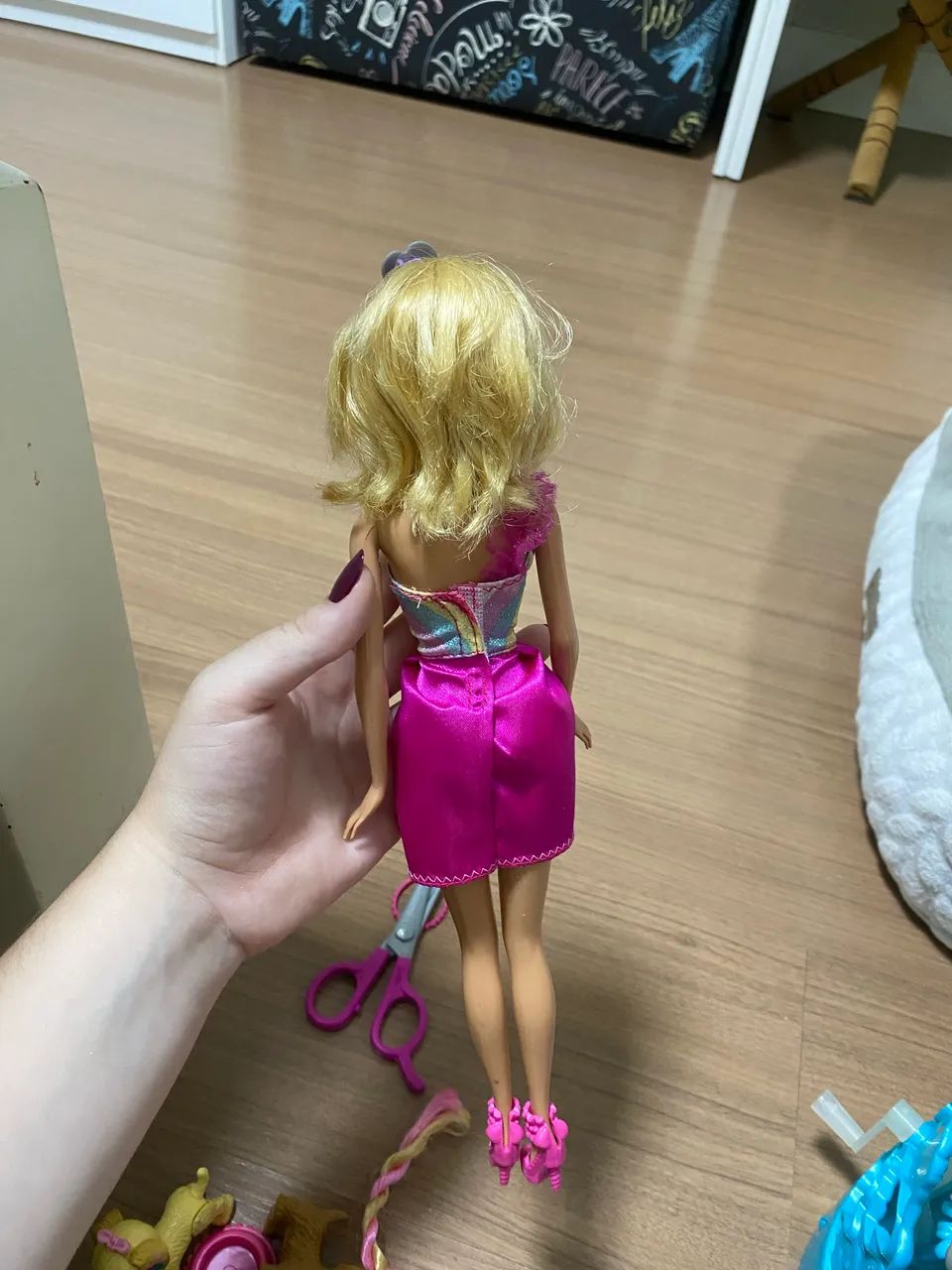 Barbie corte e estilo de 2011 - Foto 3