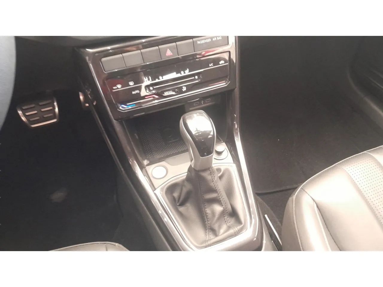 Volkswagen T-Cross Highline 1.4 TSI Flex 16V 5P AUT, foto 13 de 16