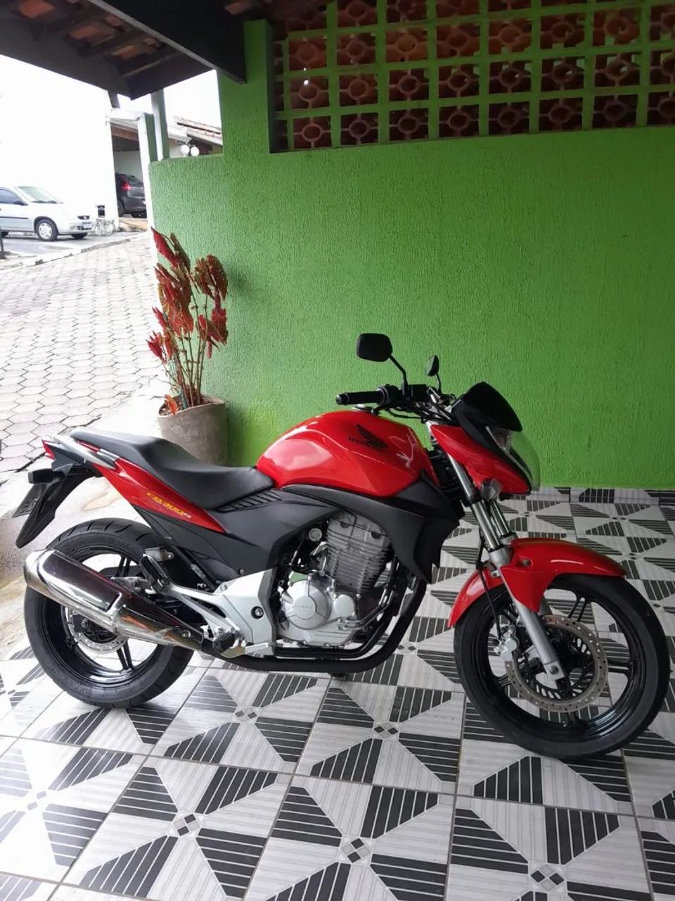 Vendo CB300